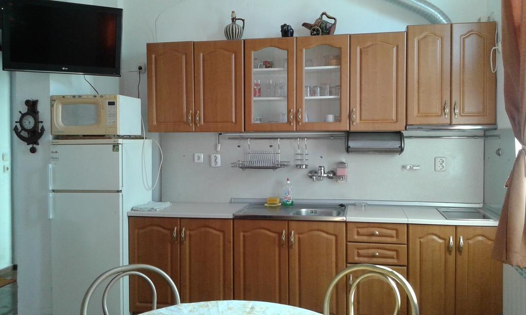 Zora Guest House Primorsko Chambre photo