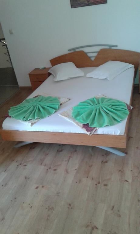 Zora Guest House Primorsko Chambre photo