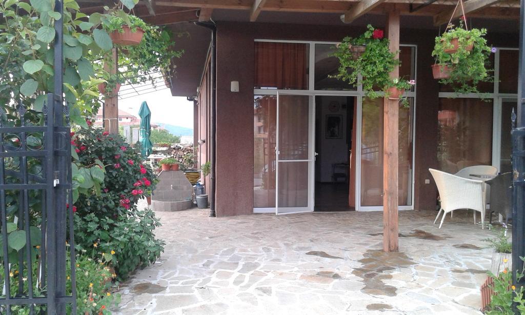 Zora Guest House Primorsko Extérieur photo