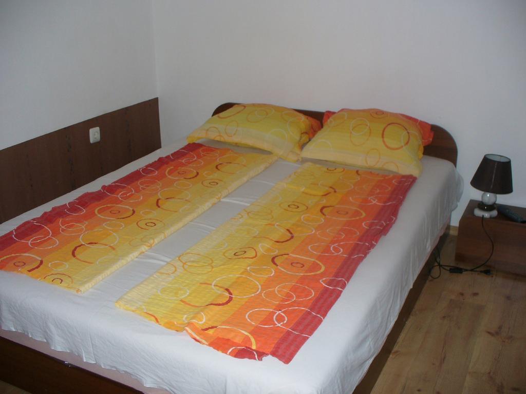 Zora Guest House Primorsko Extérieur photo