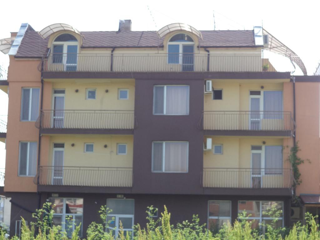 Zora Guest House Primorsko Chambre photo